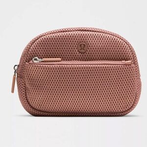 NWT Lululemon City Essentials Mini Pouch 1L *Knit Mesh - Spiced Chai